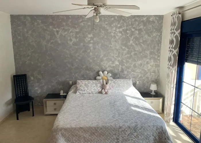 Prázdninový dům Gurugu House *