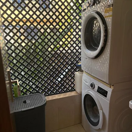 Gurugu House Semesterbostad *